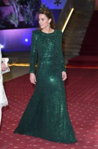 Kate Middleton w sukience w kolorze butelkowej zieleni