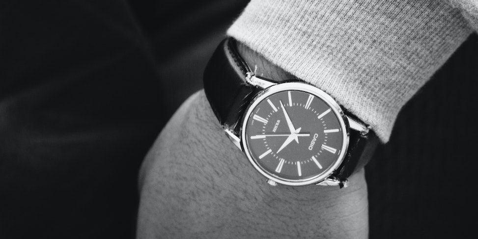 Elegancki zegarek męski na ręce